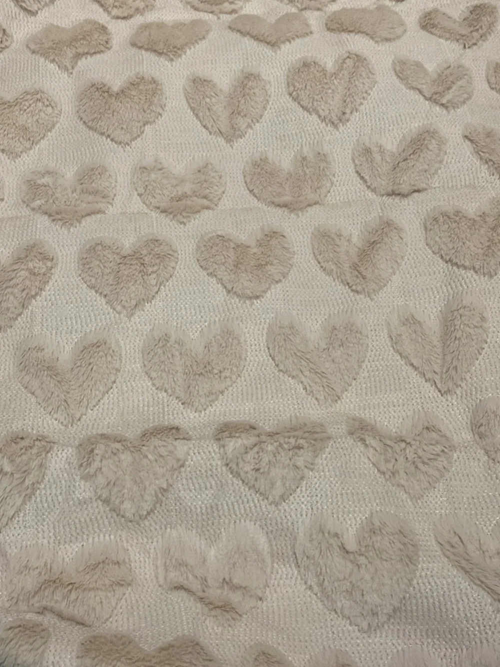 Double 60x 80” Quilt/Bedspread Crean Heart Pattern